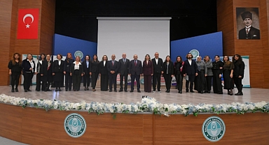 “Geleceğini Tasarla” Paneli Balıkesir’de Gençlerle Buluştu