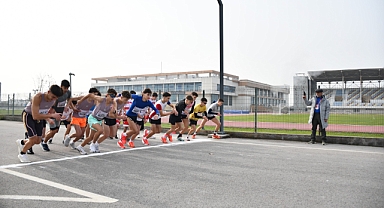 Genç Sporcular Kros Parkurunda Ter Döktü