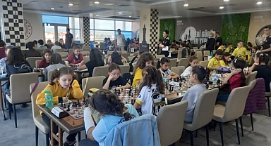 Hamleler Konuştu: Balıkesir’de Satranç Şampiyonları Belli Oldu