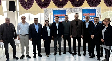 Sındırgı İçin Dayanışma Gecesi: Depremzedeler Yararına Düzenlenen Organizasyon Geniş Katılımla Gerçekleşti