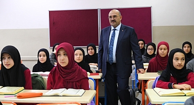 Vali İsmail Ustaoğlu’ndan Karesi’de Hafızlık Eğitimi Ziyareti