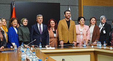 Yerel Yönetimlerde Kadın Etkisi: Balıkesirli Muhtarlar Ankara’da Temaslarda Bulundu