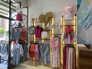 Adana'nın Sıcaklarında Pamuklu Kumaşlara Talep Artıyor