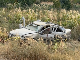 Afyonkarahisar'da Şarampole Giren Otomobilden Mucizevi Kurtuluş