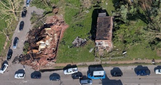 Amerika'da Şiddetli Fırtına ve Hortum Felaketi