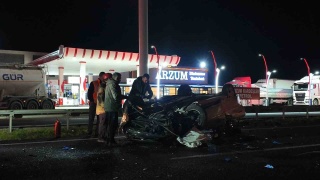 Ankara-Eskişehir Yolunda Feci Kaza: Otomobil Tıra Çarptı ve Takla Attı