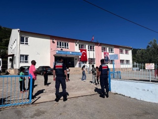Aydın'da Jandarma Ekipleri Tarafından Gerçekleştirilen 'Huzur' Denetimleri