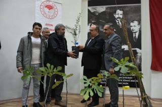 Aydın'da Üreticilere Fidan Dağıtımı Töreni