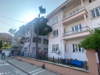 Bartın'da Potansiyel Tehlike Yaratan Ağaç Kesildi