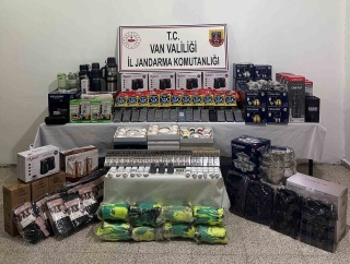 Başkale'de 1 Milyon TL Değerinde Kaçak Malzeme Ele Geçirildi