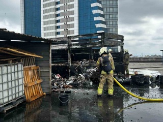 Bayrampaşa'da Otoparkta Korkutan Yangın