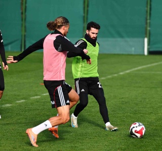 Beşiktaş Gaziantep FK Maçı Öncesi Hazırlıklarını Sürdürüyor