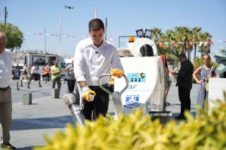 Bodrum Belediyesi'nin Elektrikli Temizlik Araçlarıyla Değişen Sokakları