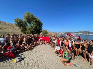 Bodrum'da Denizde Kutlanan Zafer Bayramı