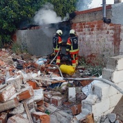 Burhaniye'de Tek Katlı Ev Yangını