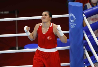 Busenaz Sürmeneli: Pes Etmeyen Birini Yenemezsiniz