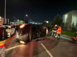 Çerkezköy'de Kontrolden Çıkan Araç Park Halindeki Araçlara Çarptı