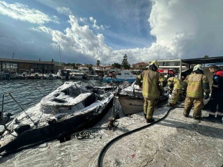 Çeşme'de Tekne Yangını: 7 Tekne Alevlere Teslim