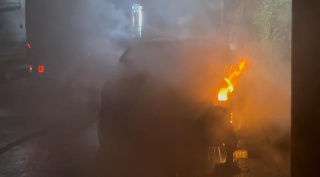 Çorlu'da Gece Yarısı Otomobil Yangını Söndürüldü