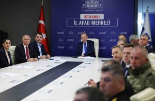 Cumhurbaşkanı Erdoğan İstanbul'a Geldi ve Deprem Hakkında Bilgi Aldı