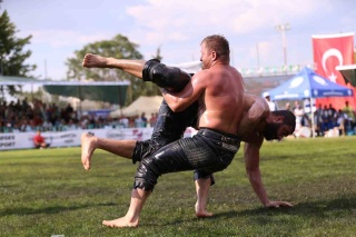 Denizli Merkezefendi'de Üçüncü Yağlı Pehlivan Güreşleri