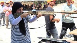 Denizli'de Kadın Atıcının Başarısı: Gülcan Yıldırım Erkeklere Taş Çıkardı