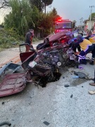 Direğe Çarpan Otomobil ve Sürücünün Kurtarılışı