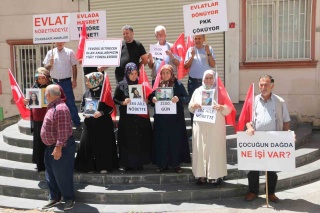 Diyarbakır'da Evlat Nöbetine Katılan 384'üncü Aile...