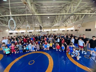 Enes Zengin, Grekoromen Güreş Takımı Kampına Moral Verdi