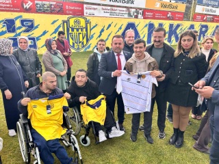 Engelli Çocuklarla Ankaragücü'nden Anlamlı Antrenman