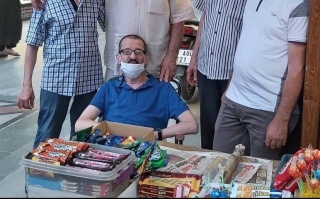 Engelli Satıcıya Belediye Başkanından Destek