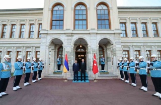 Erdoğan ve Paşinyan'ın Diplomatik Buluşması