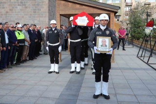 Erzurum'da Bir Polis Memurunun Anısına Duygusal Veda