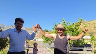 Erzurum'da Kültürel Buluşma: Portekizli Turist ve Yerel Ritimler