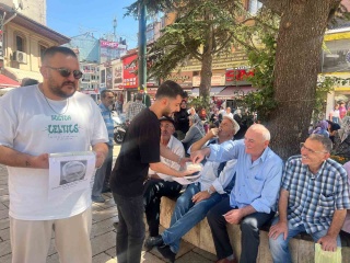 Fenerbahçe Taraftarları Mourinho'nun Gidişini Kutladı