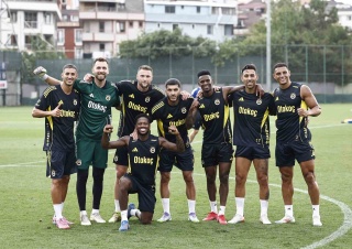 Fenerbahçe'nin Feyenoord Hazırlıkları: Kritik Maç Öncesi Son Durum