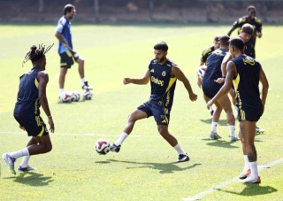 Fenerbahçe'nin Yeni Sezon Hazırlıkları ve Lazio Maçı