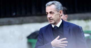 Fransa Gökyüzünde Düşen Yıldız: Sarkozy'nin Hapsedilmesi