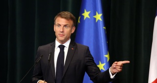 Fransa ve İran Arasında Diplomasi Çağrısı