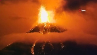 Fuego Yanardağı'ndaki Patlama: Guatemala'da Yine Yanardağ Alarmı