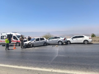 Gaziantep'teki Zincirleme Kazada 9 Kişi Yaralandı