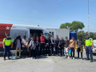 Germencik Gişelerinde Yakalanan 21 Düzensiz Göçmen ve Organizatörler