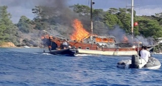 Göcek'te Yassıca Adaları'nda Gulet Teknesi Yangını