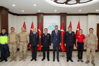 Hakkari'de Anlamlı Ziyaret: Jandarmanın Yıl Dönümü Kutlandı