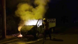 Hatay'da Park Halindeki Kamyonet Alevlere Teslim Oldu