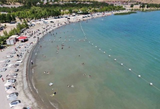 Hazar Gölü'nde Yüzerken Hayatını Kaybeden Adam