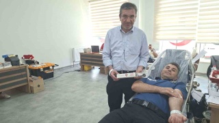 Hisarcık'ta Kan Bağışına Teşvik: Çoklu Şarj Cihazı Hediyesi