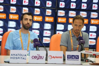 İlk Maçta Gol Yemeyen Alanyaspor'un Teknik Direktörü Pereira'nın Açıklamaları