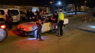 İnegöl İlçe Emniyet Müdürlüğü Tarafından Gerçekleştirilen Şüpheli ve Aranan Şahıslara Yönelik Uygulama Havadan Görüntülendi