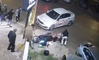 İnegöl'de Motosiklet Kazası: Düğün Sahipleri Yaralıya Yardım Etti